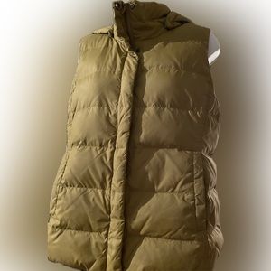 Eileen Fisher puffers goose down vest hoodie small